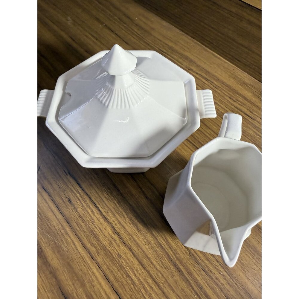 Independence White Ironstone Castleton Creamer & Sugar Bowl Set With Lid
